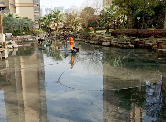 榕江景观池淤泥清理